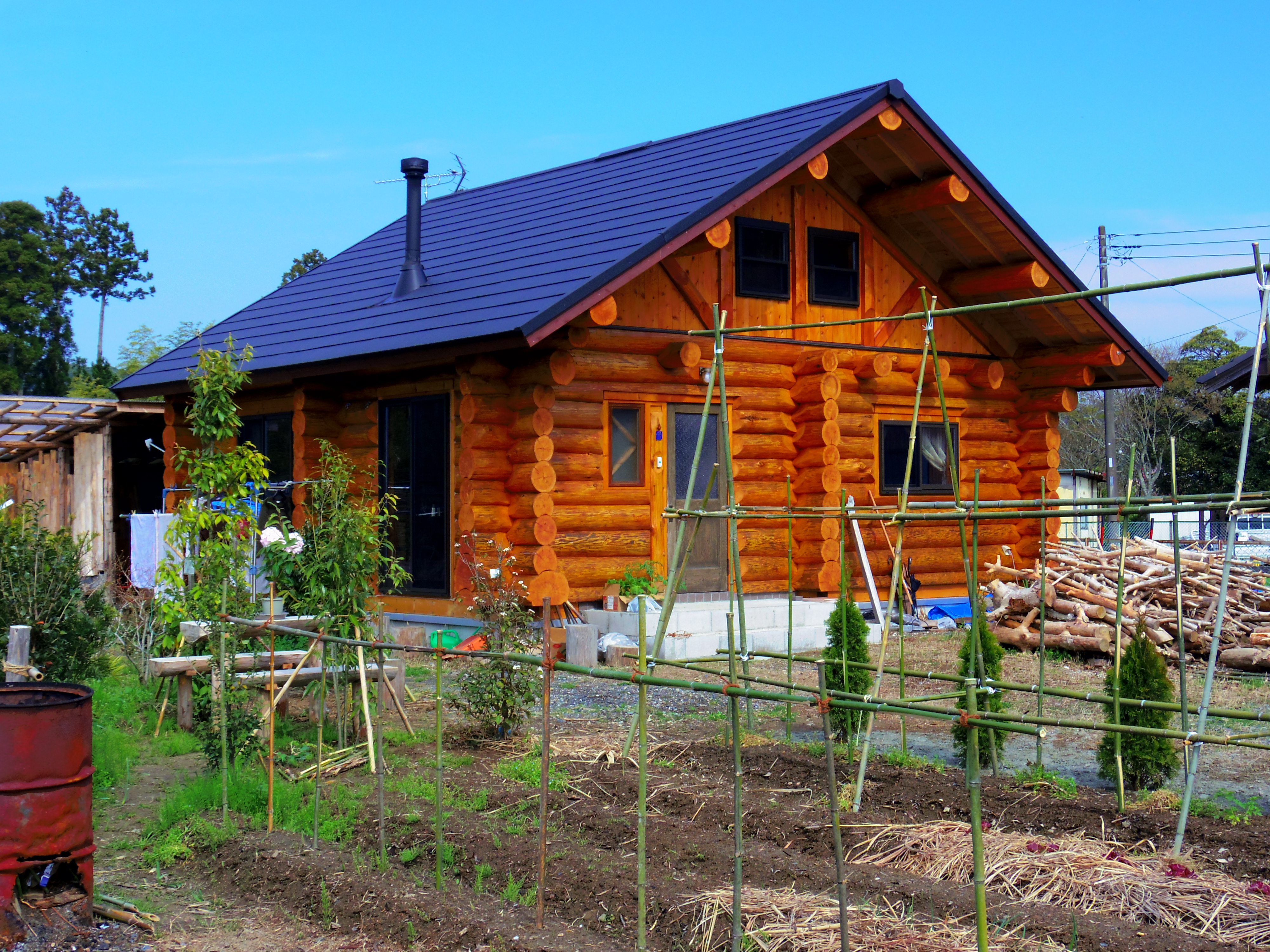 油谷 8025 48本 Diy キャンプ グランピング セルフビルド自作 ツリーハウス ログハウス 丸太 丸太小屋 木材木 杉 男のガレージ 簡易住居 総合福袋 ログハウス